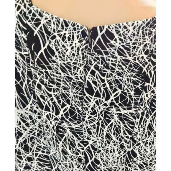 Avenue Plus Size 26/28 Dress Womens Black White Abstract Print Keyhole - Picture 7 of 10